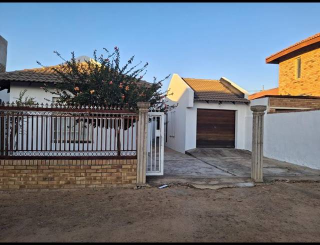 3 BEDROOM HOUSE FOR SALE IN BENDOR